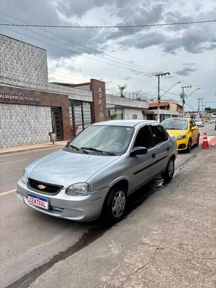 CHEVROLET CLASSIC 1.0 MPFI LIFE 8V FLEX 4P MANUAL